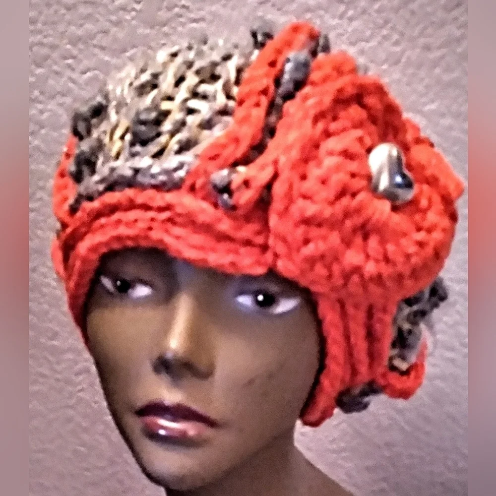 NWT Novelty Knit Hat With Free Form Crochet Accents - Picture 6 of 6